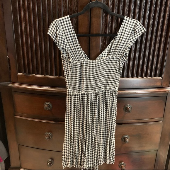Hollister Gingham Dress small black white checkered cutout tie bow smocked - Picture 6 of 8